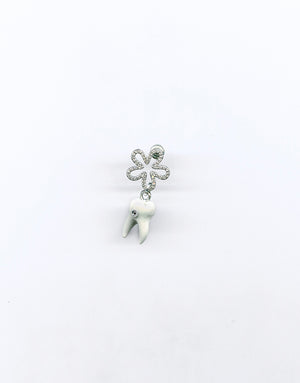 Flower tooth stud sample